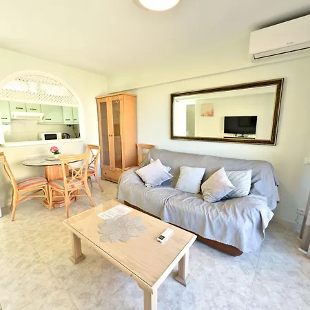 Апартаменти Palmeras With Sea Views